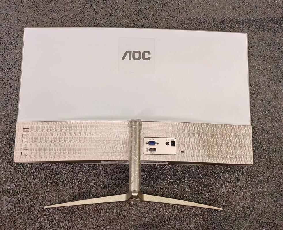 显示器面板和分辨率展示