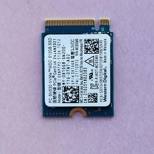 固态硬盘内部组件展示