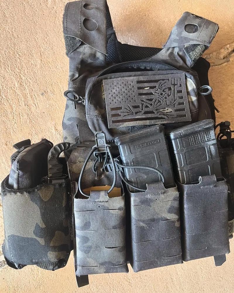 消费者在线购物选择键盘的场景