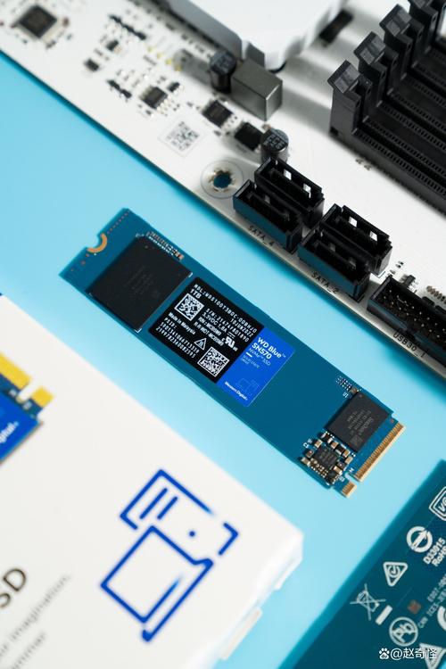 固态硬盘规格对比示意图