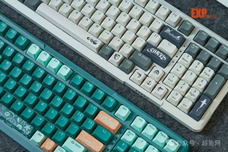 键盘电池和充电接口