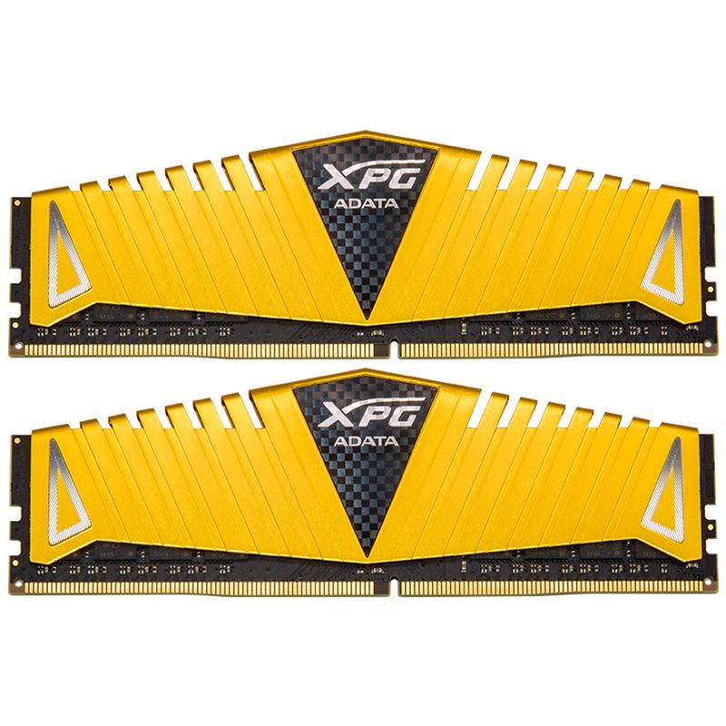 电脑内存条特写，展示芯片和电路