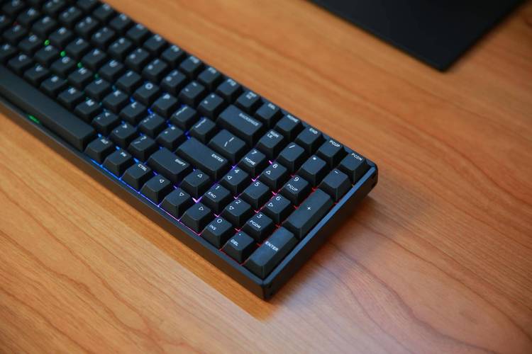 TTC快银轴特写，展示机械轴内部结构和弹簧