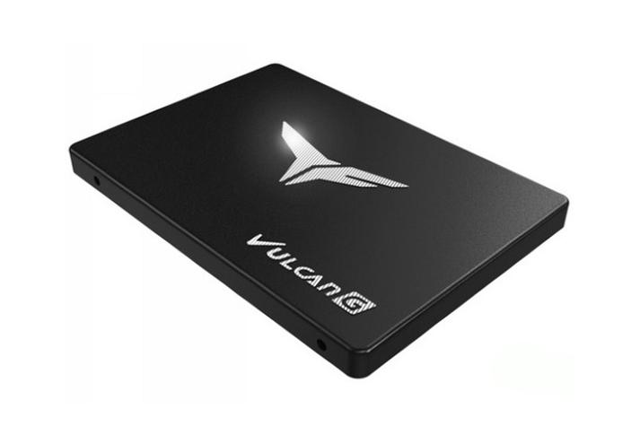 固态硬盘外观展示