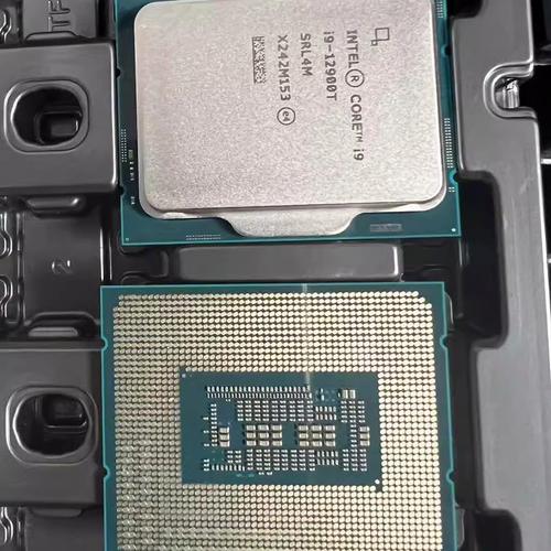 电脑主板与CPU插槽