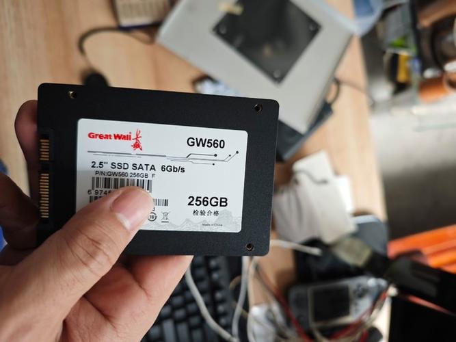 固态硬盘外观展示