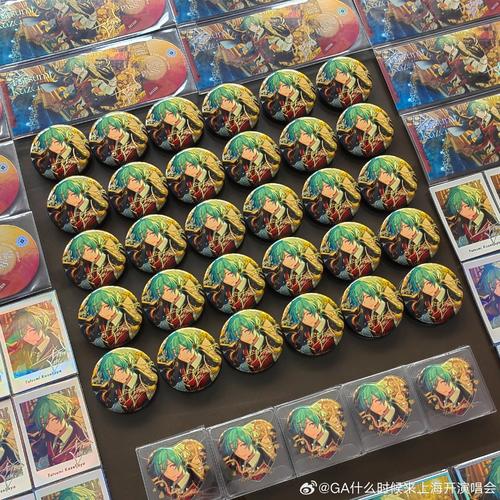 内存模块特写，展示芯片和电路板