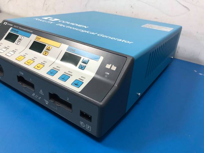 有线鼠标连接和供电示例