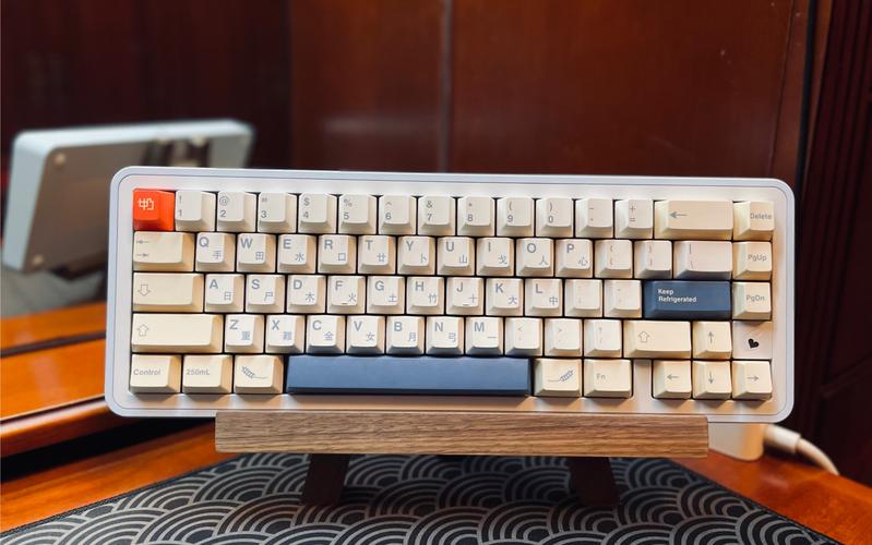 机械键盘规格对比示意图