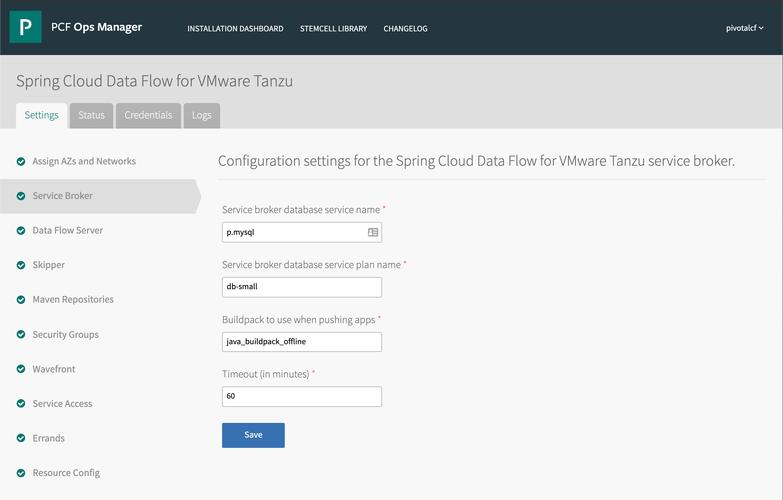 用户选择电脑组件，象征选购决策