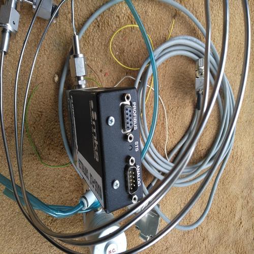 显示器规格对比示意图