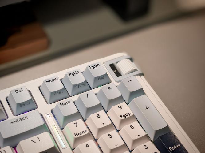 用户选购键盘场景