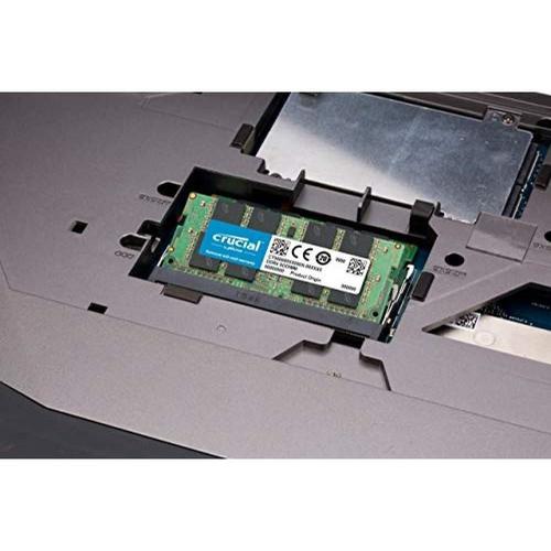 笔记本内部组件细节，强调内存插槽与兼容性