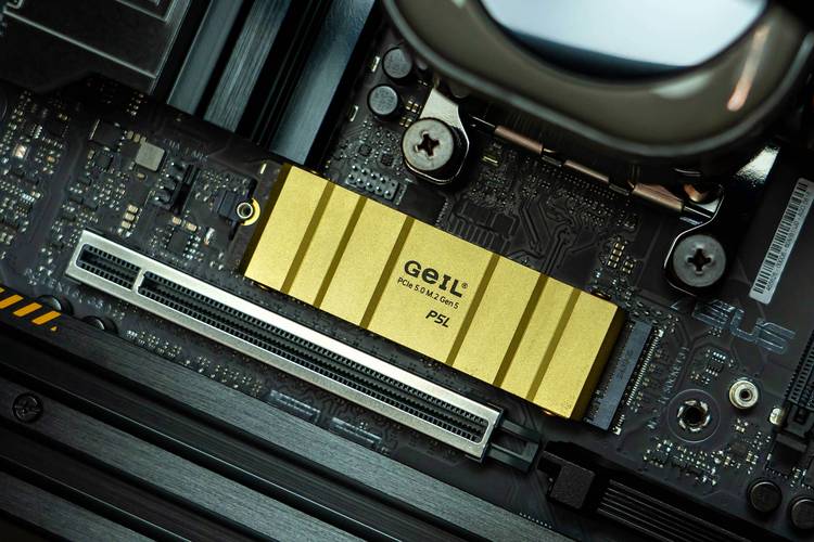 速度测试图表展示硬件性能