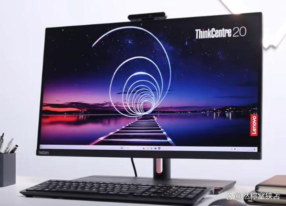 鼠标在办公桌上使用