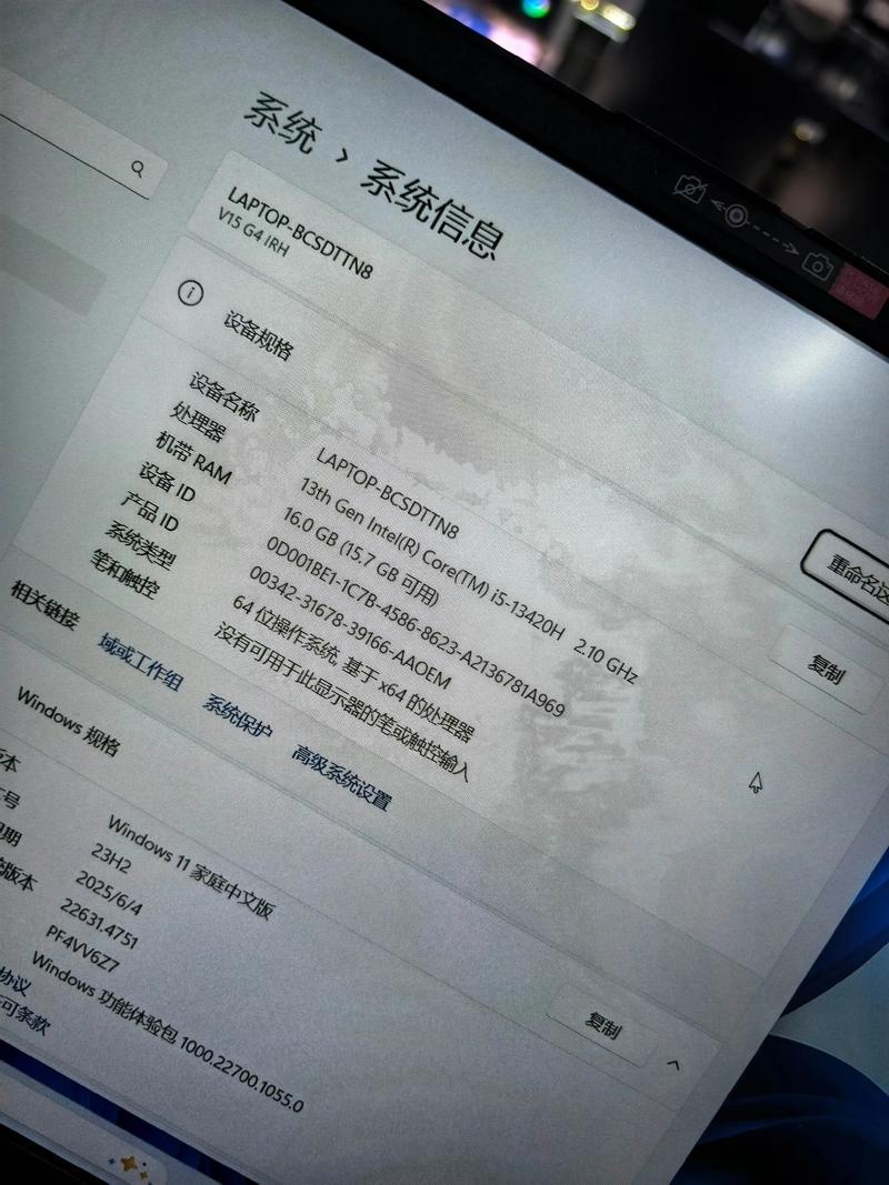 显示器接口和背面