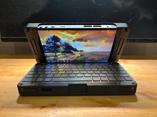 显示器散热和电源接口