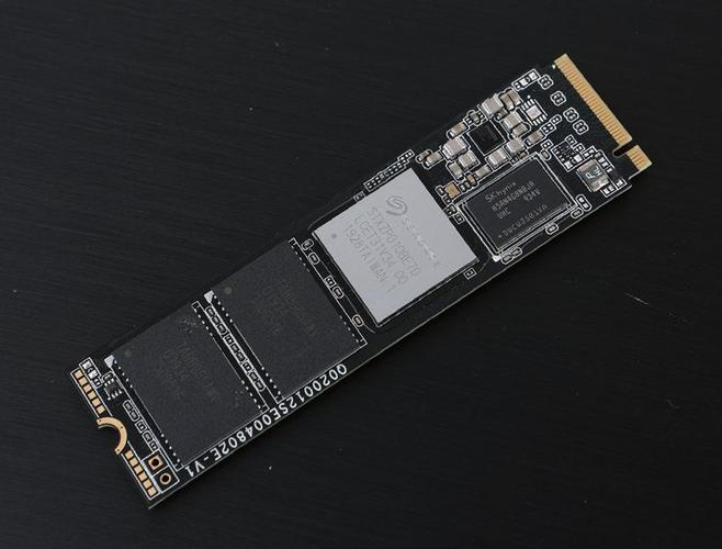 电脑内部散热系统