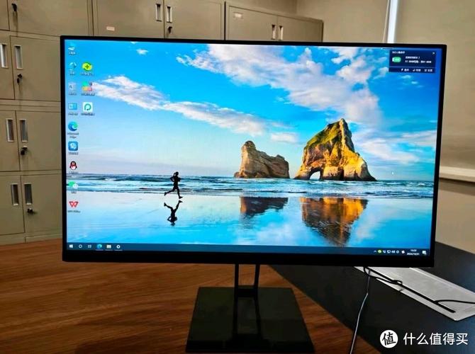 显示器规格对比示意图