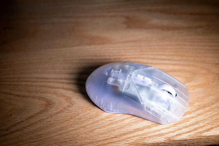 电子设备细节与材质展示