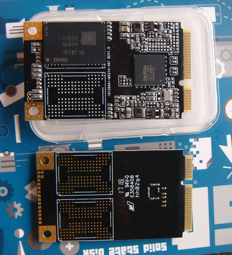 工业控制面板与硬件规格标签