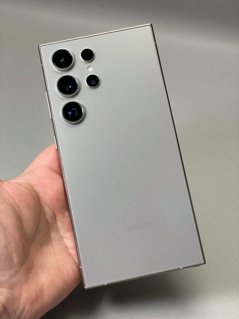 三星固态硬盘外观展示