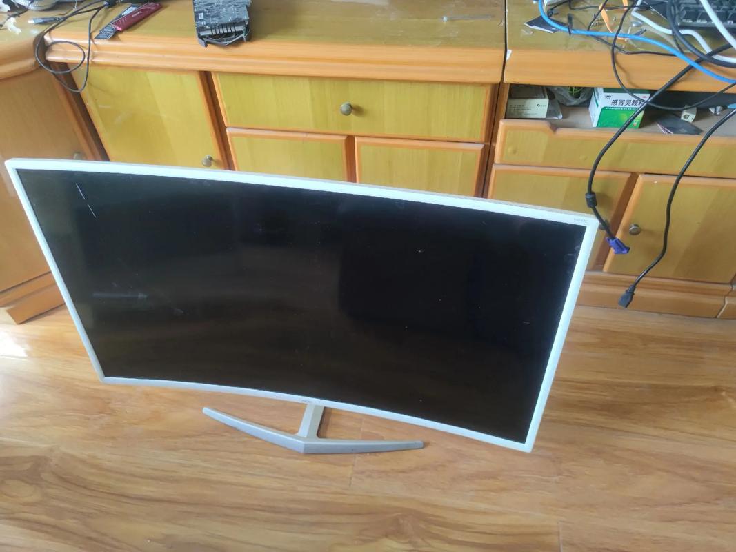 简约商务显示器外观