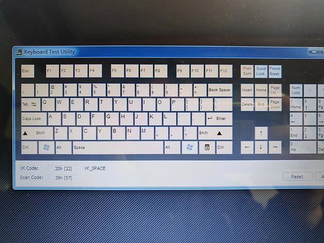 显示器规格对比示意图