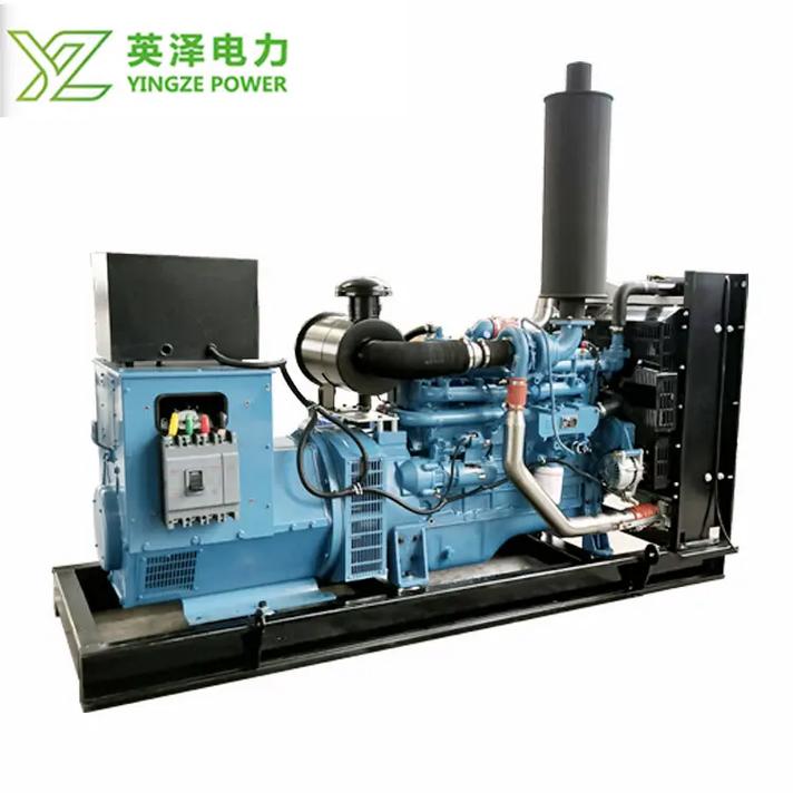 办公桌上鼠标操作,突出日常应用