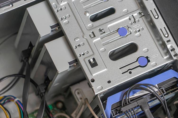 用户选购固态硬盘场景