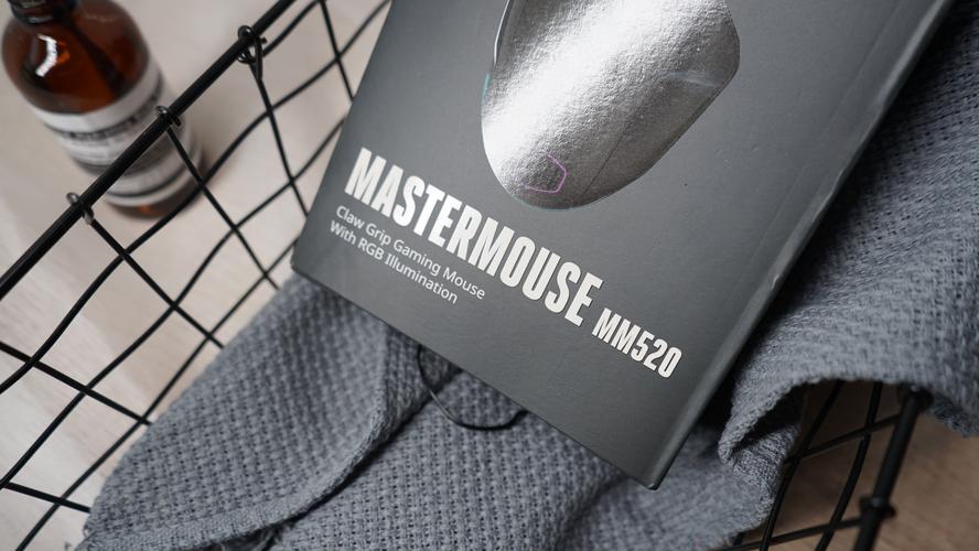 硬件产品包装和价格标签