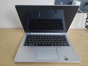 鼠标在笔记本电脑旁使用场景