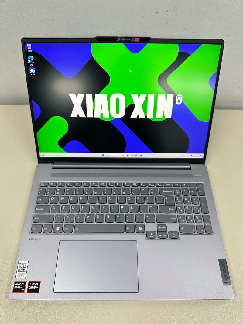 黑色显示器外观