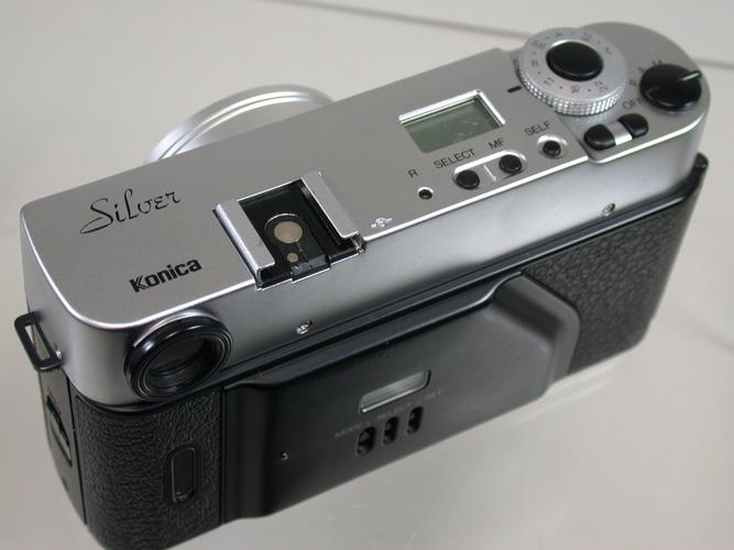 黑色显示器外观