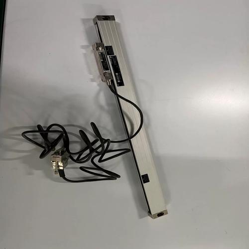 固态硬盘内部闪存芯片特写