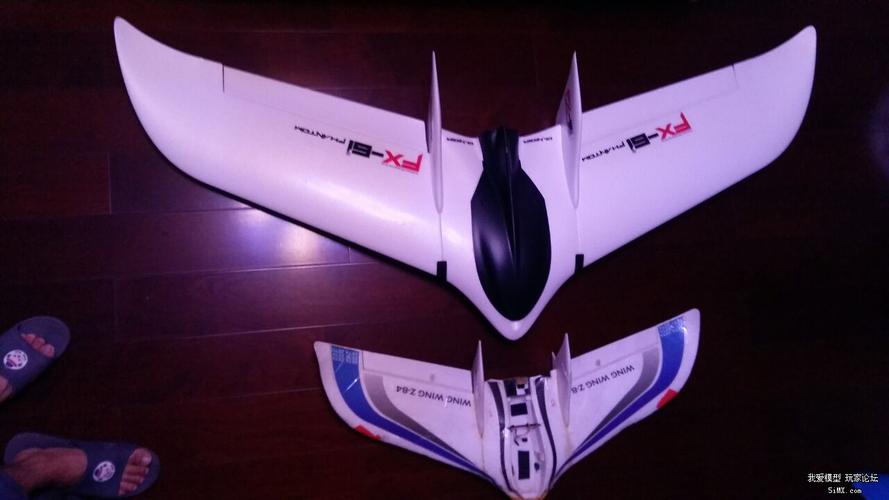 键盘键帽特写,展示不同轴体和材质