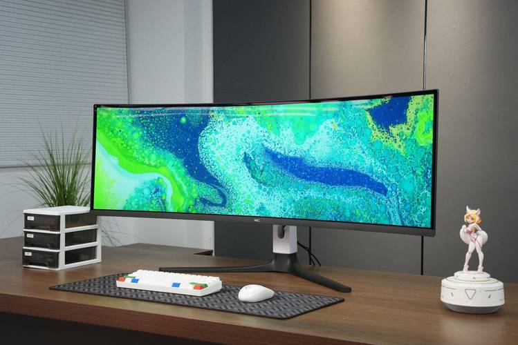 显示器在专业工作环境中的应用