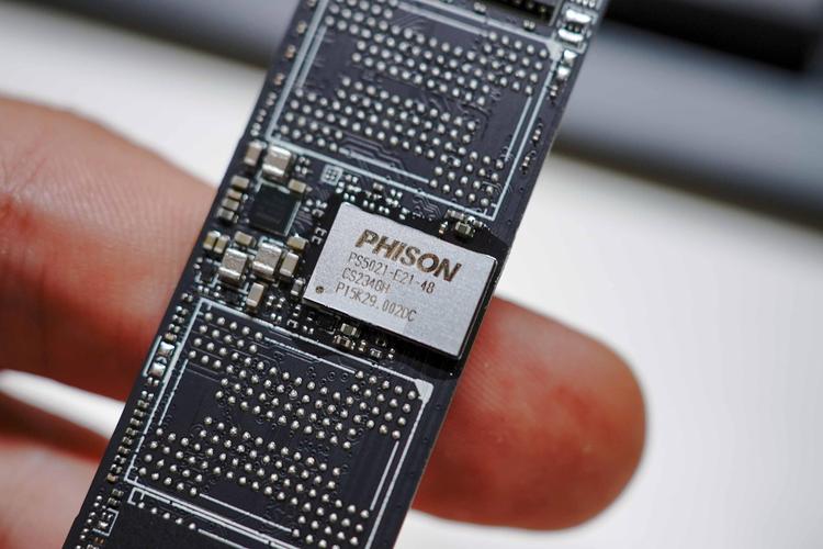 固态硬盘外观设计示意图