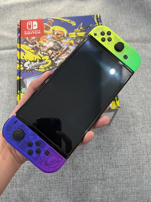 键盘在游戏场景中使用,展示性能表现