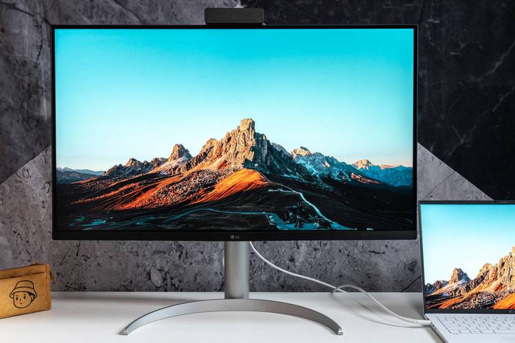 多设备通过Type-C连接显示器