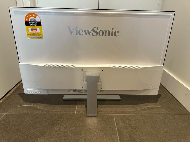 显示器接口和底座细节