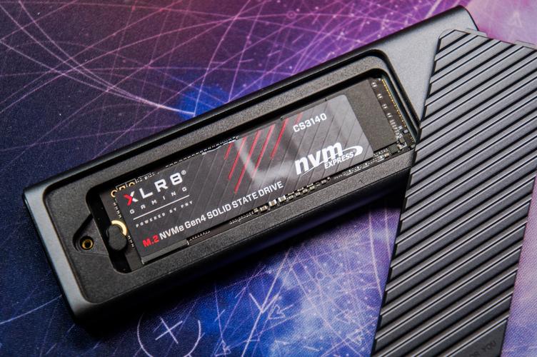 SSD规格标签,容量和接口信息