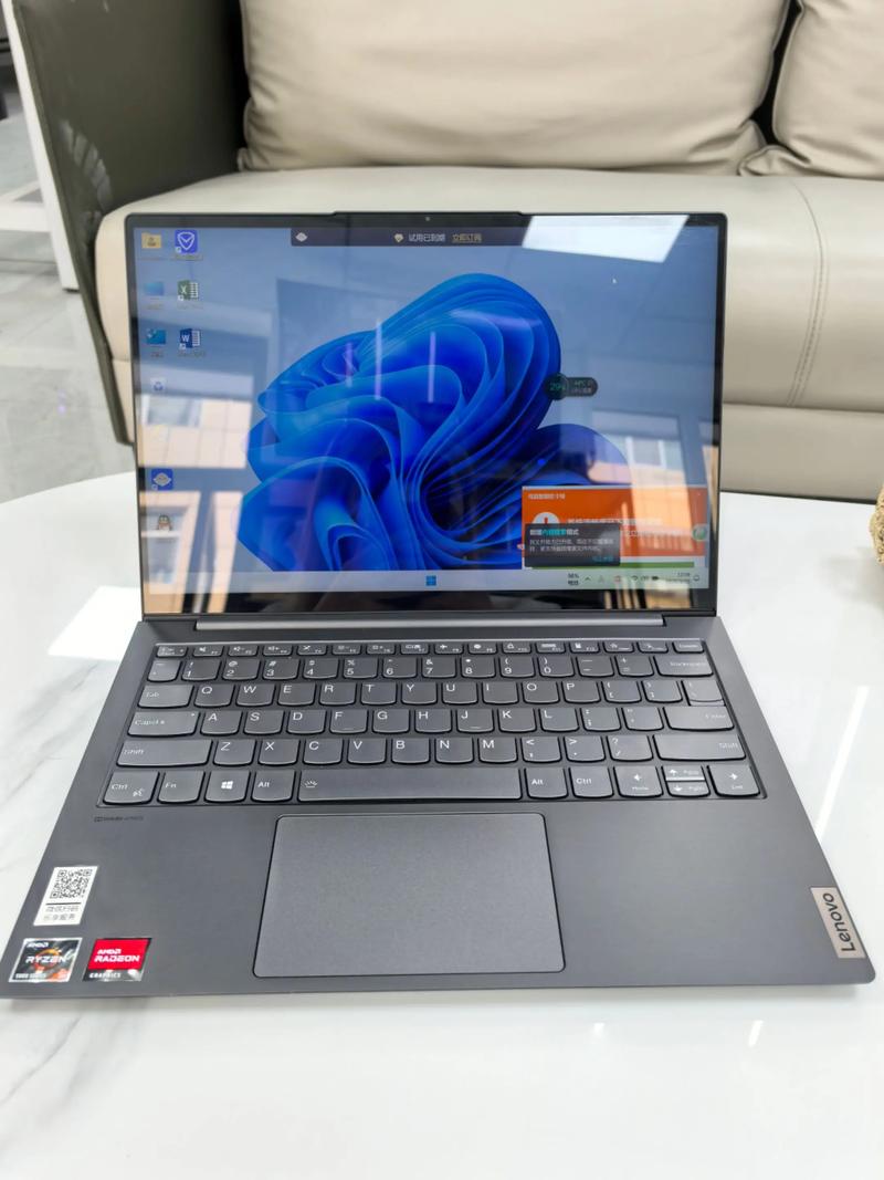 黑色办公显示器设计