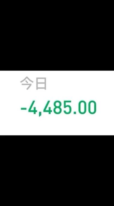 用户在不同场景使用键盘的示意图