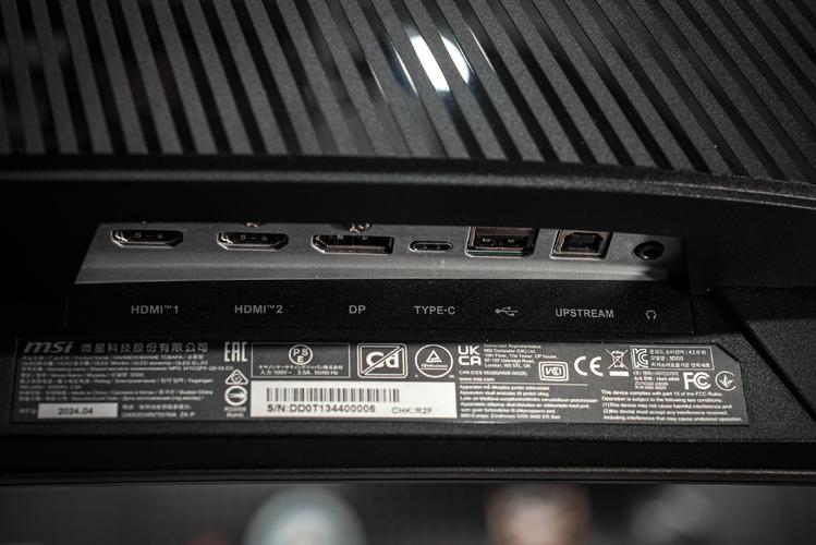 显示器规格对比示意图