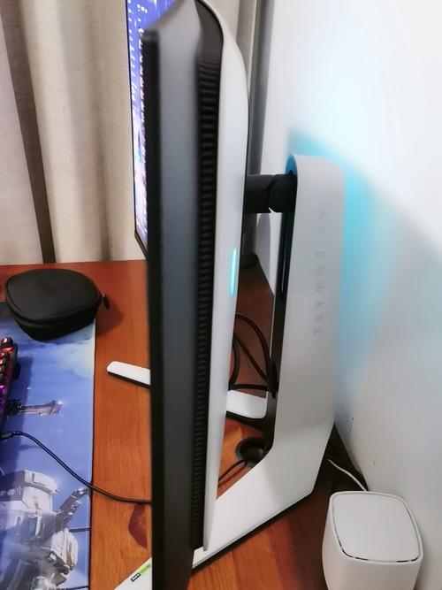 电脑显示器规格参数对比图表