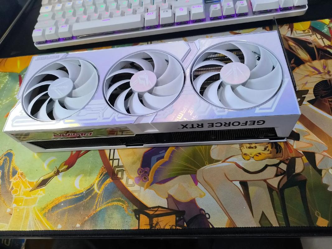 技嘉RX 6600 XT魔鹰 vs 七彩虹iGame GTS 450 冰封骑士 深度对比