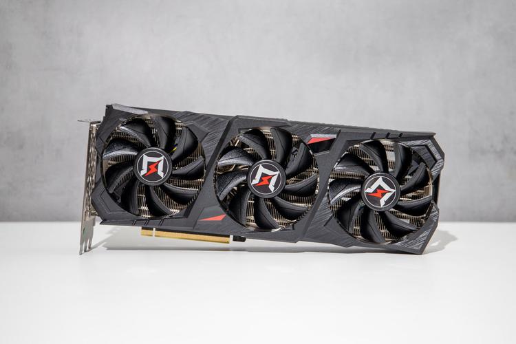华擎RX550 2G vs 耕升RTX 4070 Ti 追风 EX 深度对比：入门与高端的跨越