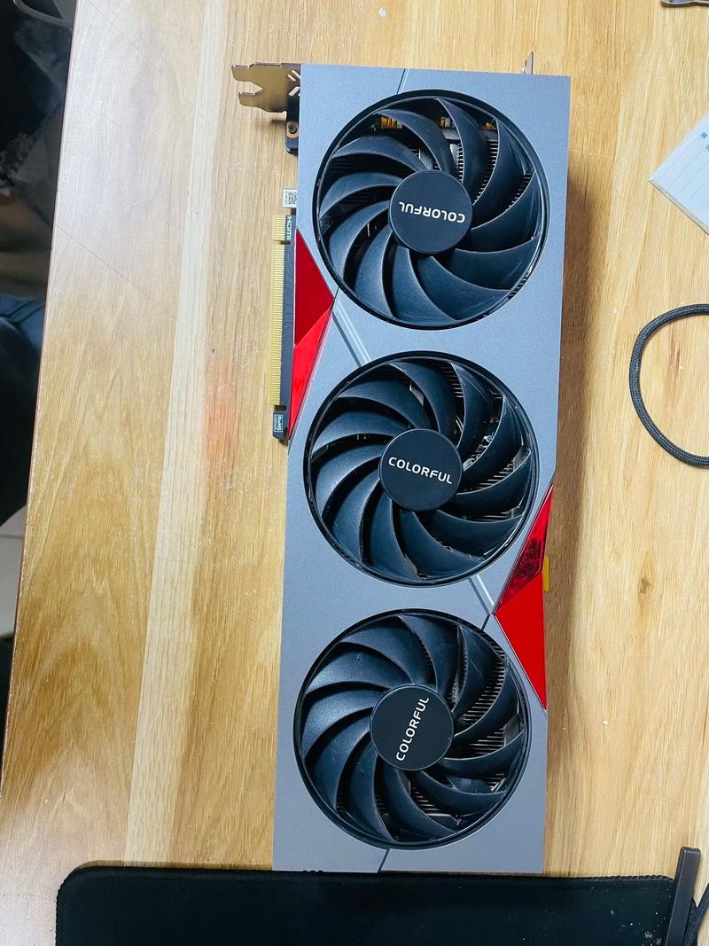 索泰RTX 4060Ti vs 七彩虹GTX 560 深度对比：跨越十年的显卡对决