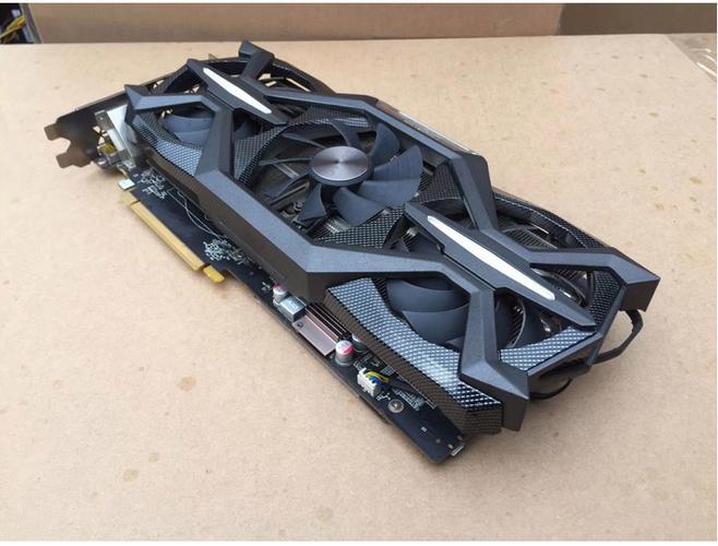 用户选购显卡场景